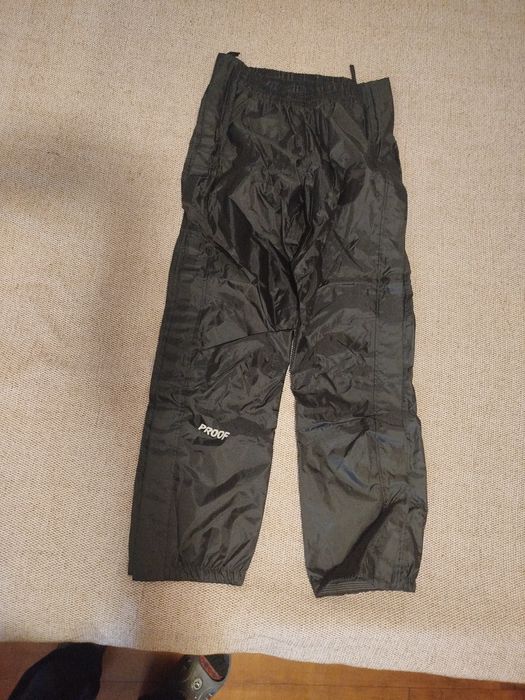 Pantaloni impermeabili moto