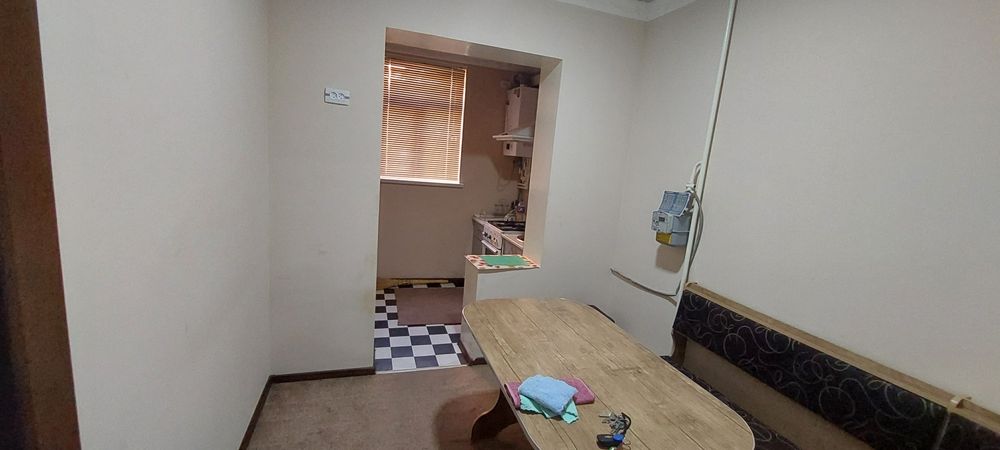 Урганч шахар Парк ёнинда 2 этажда 2 хонали квартира ижарага берилади
