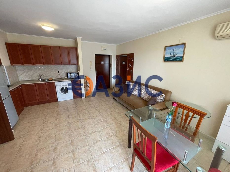 Продава се Тристаен апартамент в с. Равда, Област Бургас - 90 кв.м за 912 €/кв.м - Снимка #2