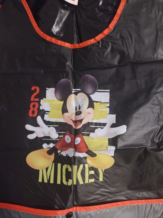 șorț pt desen acuarele Mickey
