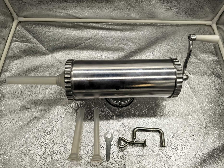 Aparat umplut carnati inox 2.5 kg cu 3 palnii 149 lei