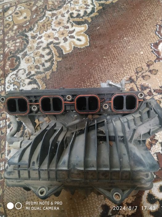 Впускной коллектор