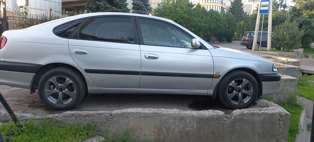 Продам Тайота Авенсис
