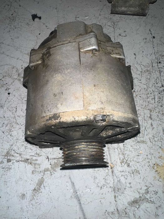 Alternator Volkswagen Touareg 7L 3.0 TDI BKS 059903023 190A racire apa