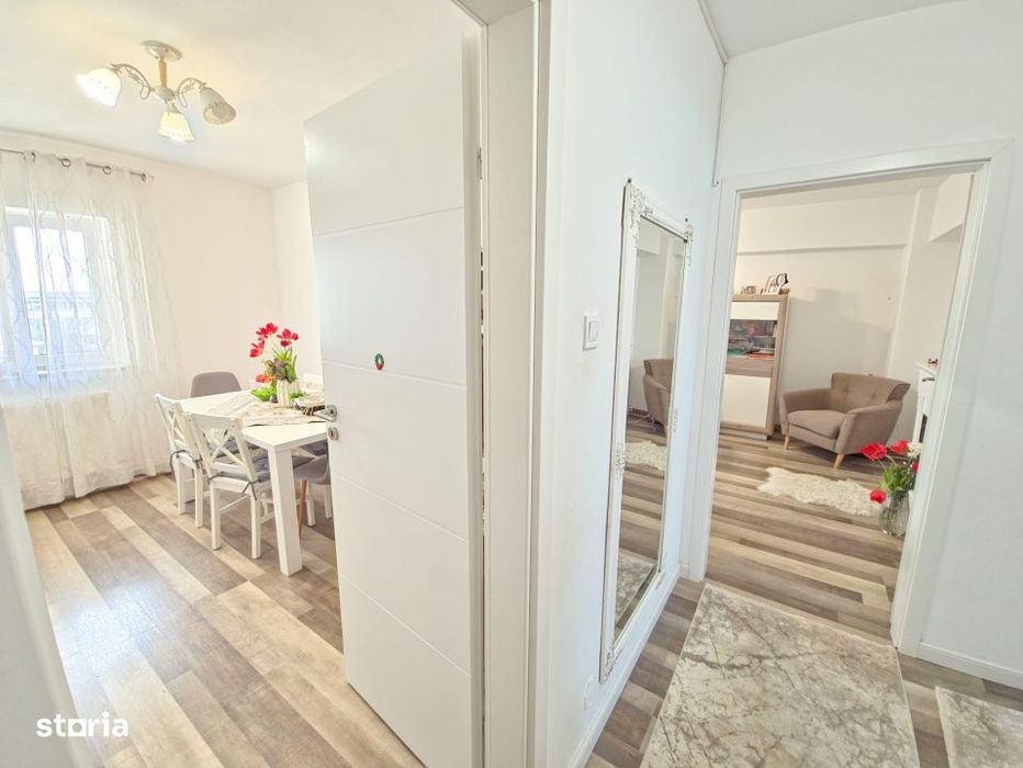 Apartament 3 camere, decomandat, 76 mp, zona Calea Bucuresti - Piata C