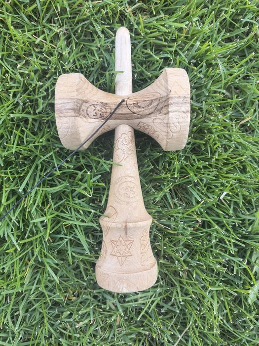Kendama . Foarte buna