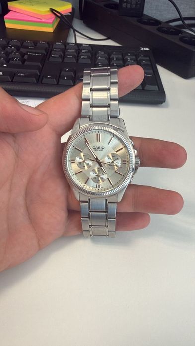 Продам часы casio
