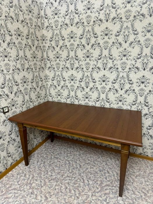 Деревянный стол, раздвижной