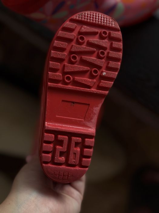 Продам резиновые сапожки детские