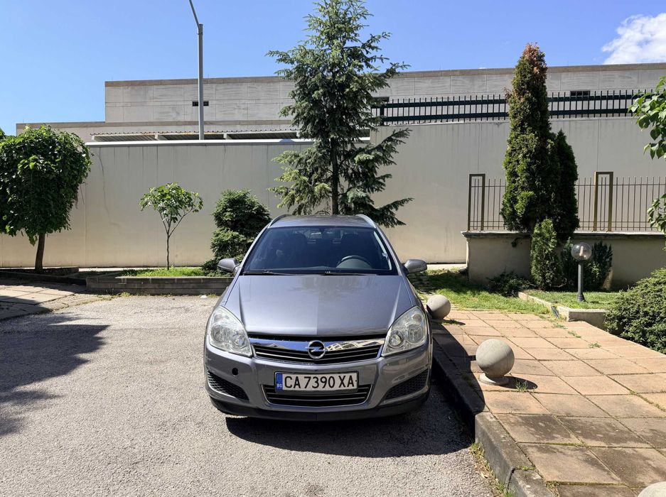Opel Astra H Комби 1.6 Easytronic (115 к.с.), 2007 г. — бензин, сив металик