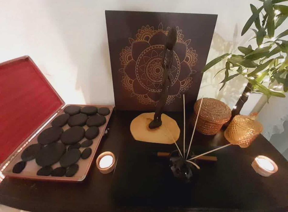 Луксозна СПА масажна маса с комплект за твоя уелнес старт