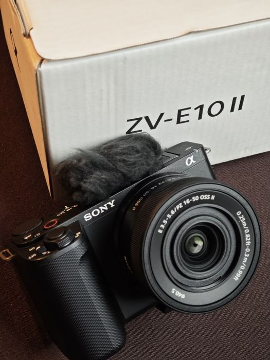 Sony ZV-E10 II Kit. 8мес гарантия, почти новая