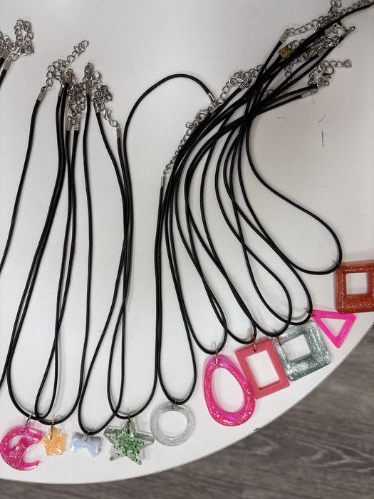 Кулон из смолы. ручная работа