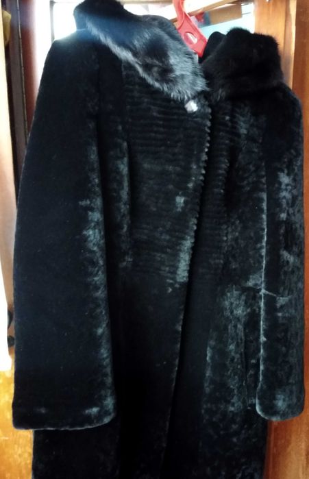 Шубка мутон легкая.   42-44 размер