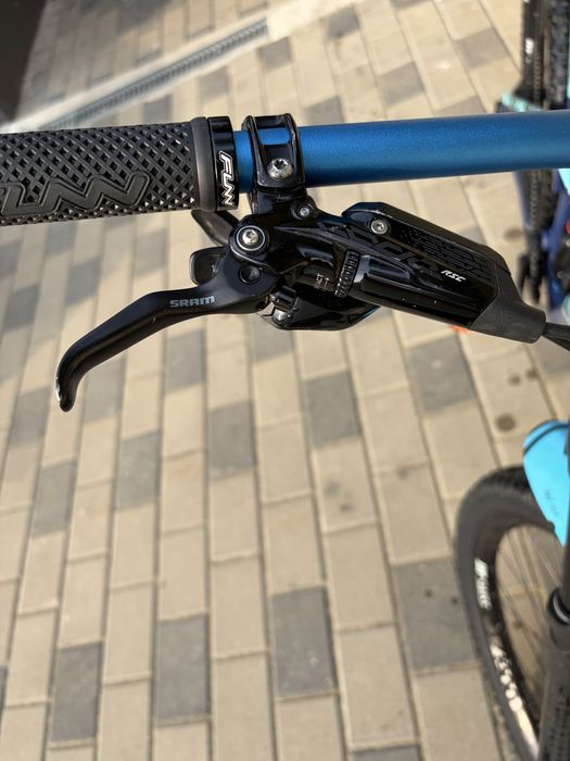 Canyon Strive CF 6