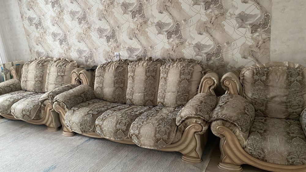 Продам диван тройка