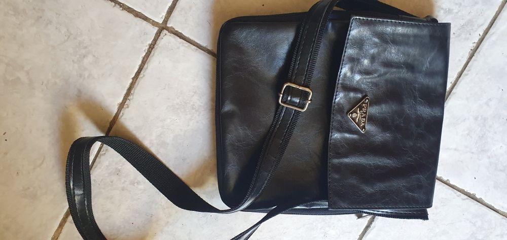 Мъжка чантичка  Prada