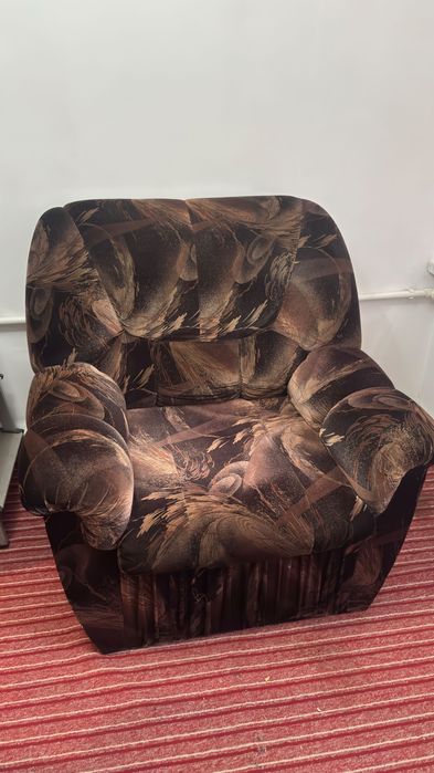 Кресло велюровое