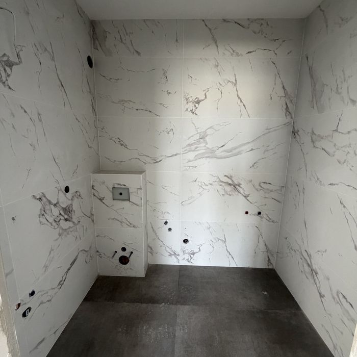 Apartament 3 camere , 2 bai, parter