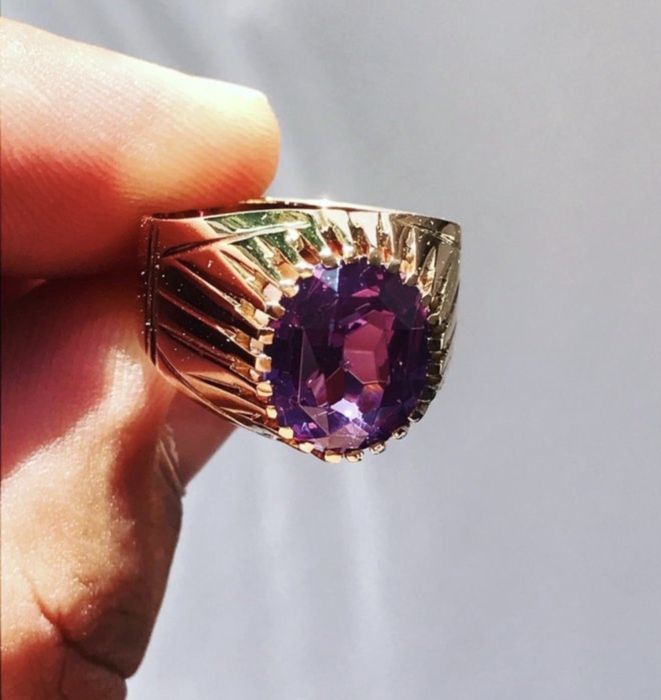 Золотое кольцо 583 пробы с александритом