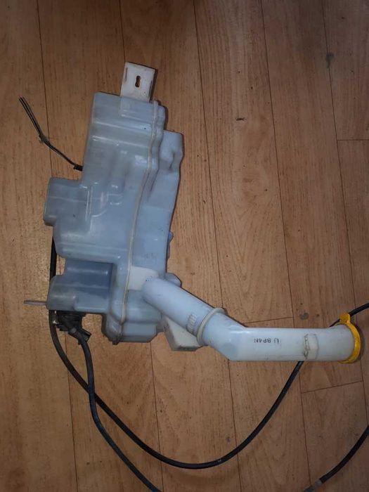 Bara Mazda 5 Capota Mazda 5 Far Mazda 5 Aripa Mazda 5 din dezmembrari