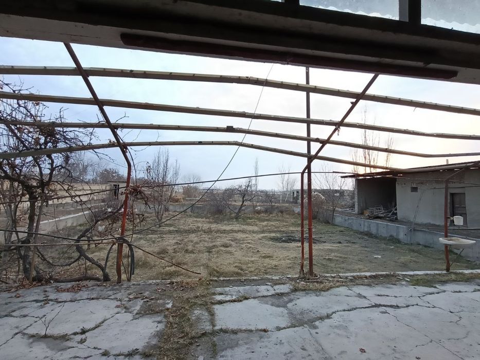 Uy sotiladi xolati yaxshi