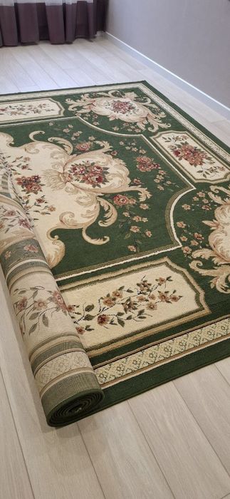 Ковёр 3х5 , в хорошем состояние