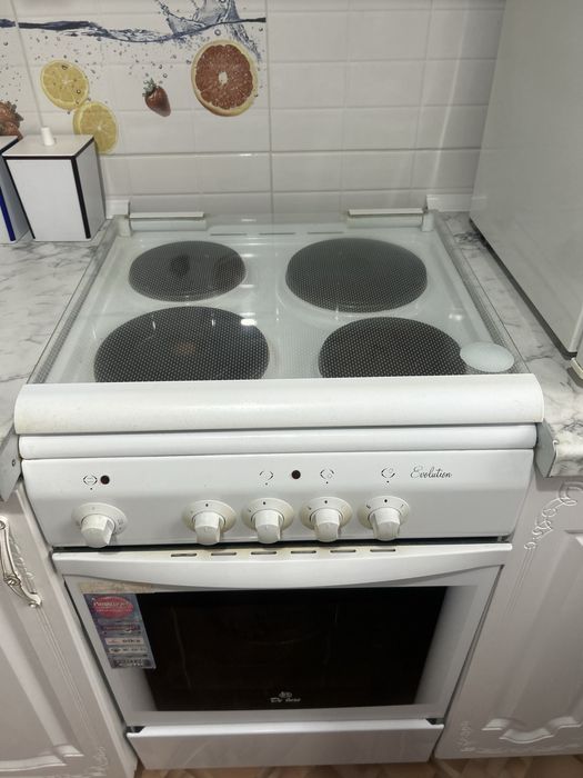 Продам плиту 4-х конфорочную