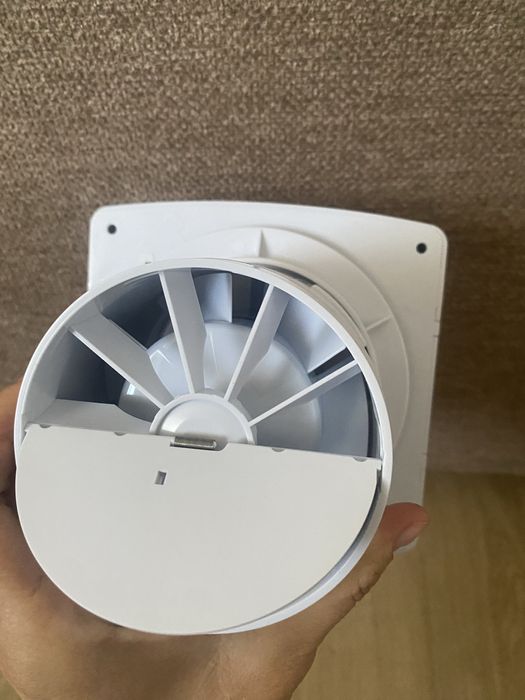 Ventilator 100 mm, alb, consum 12W, elegant
