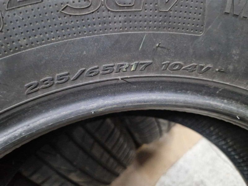 4 Hankook R17 235/65
летни гуми DOT1318