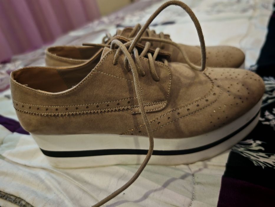 Обувки на платформа