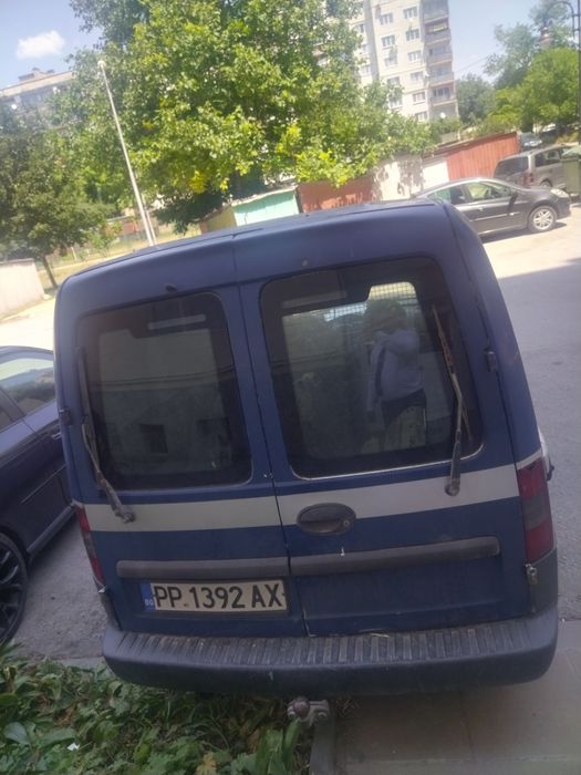 Продавам товарна баничарка OPEL COMBO 1.7 Isuzo мотор 
OPEL COMBO 1.7