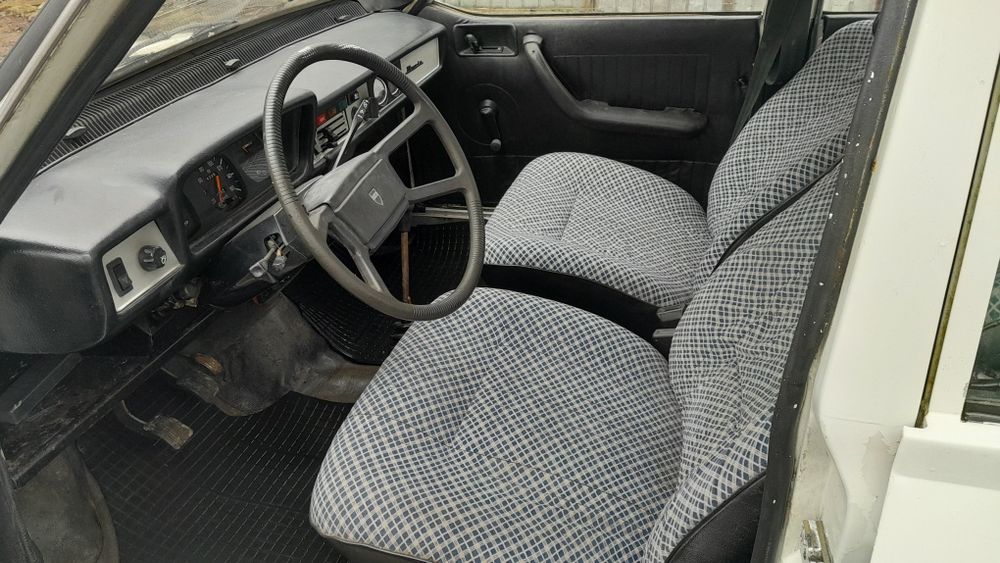 Dacia 1310 TX originală din 1986.