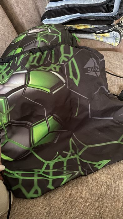 Школьный рюкзак с мешком для обуви