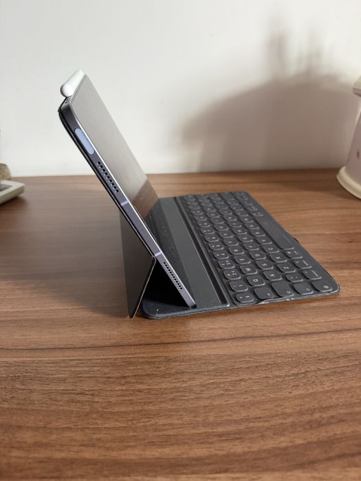 Husa tastatura Apple Smart Keyboard Folio iPad Pro 11 1/2/3 Air 4/5