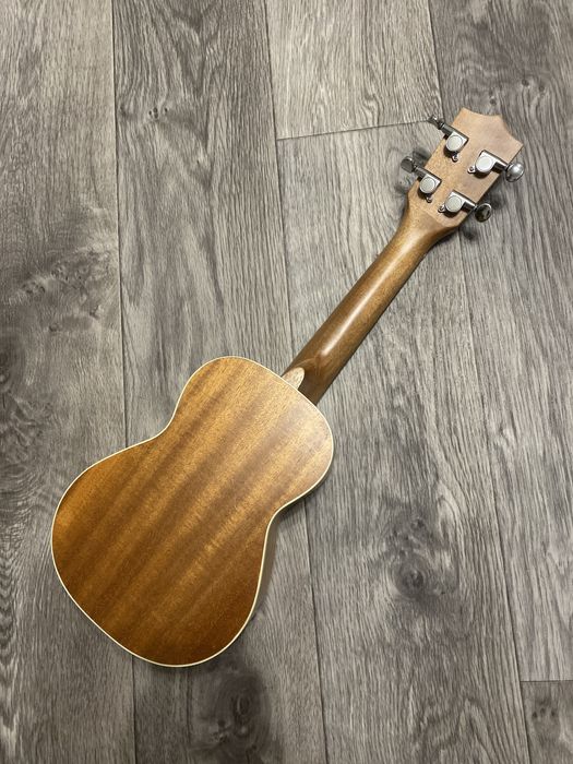 Укулеле сопрано, Listen LIS-300NA