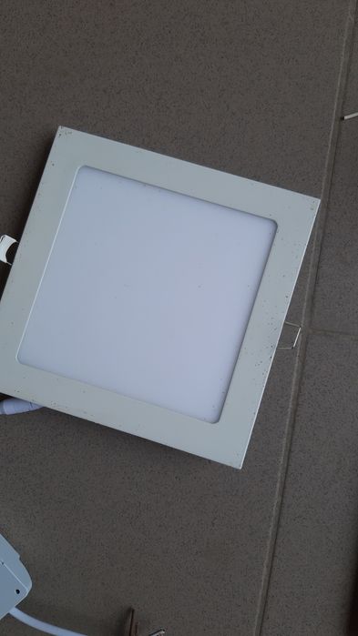 Vănd 21 spoturi led diferite mărimi