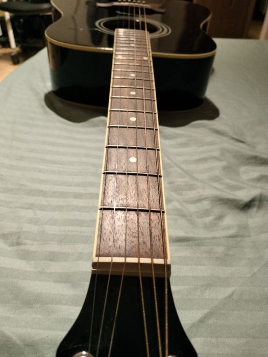 Chitara electrica/ chitara acustica