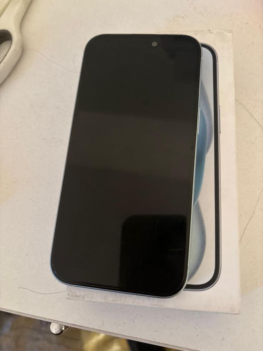 iPhone 15. 128GB