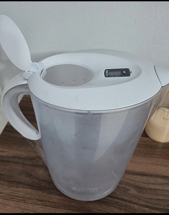 Cană filtrantă pentru apa BRITA ,capacitate apa filtrata 2L