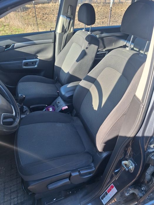 Dezmembrez opel antara