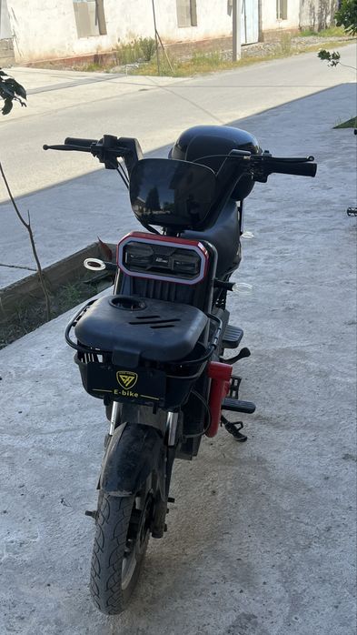 Elektro Skuter E-bike