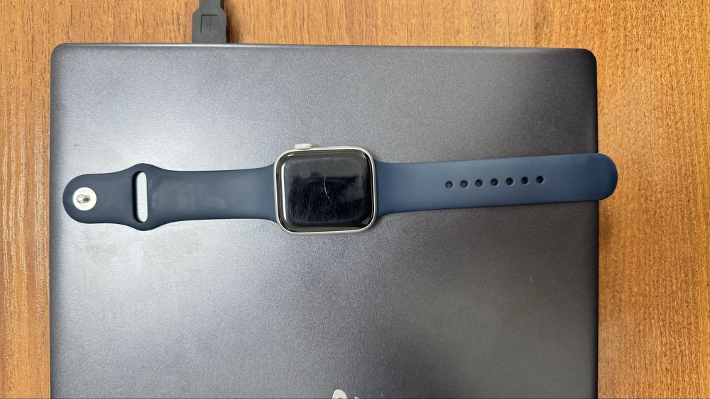 apple whatch se 44mm