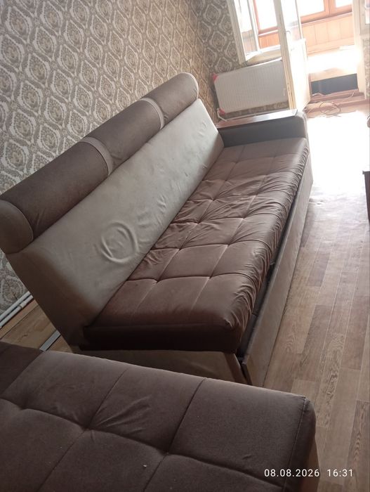 Divan raskladnoy