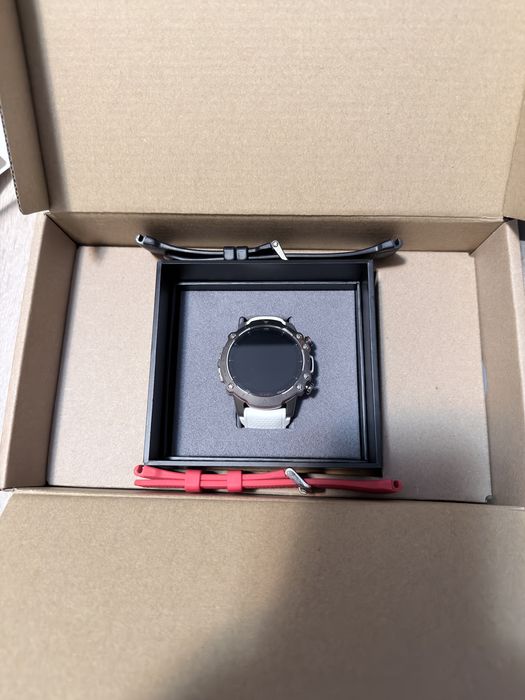 Smartwach Amazfit Falcon Titanium/saphire