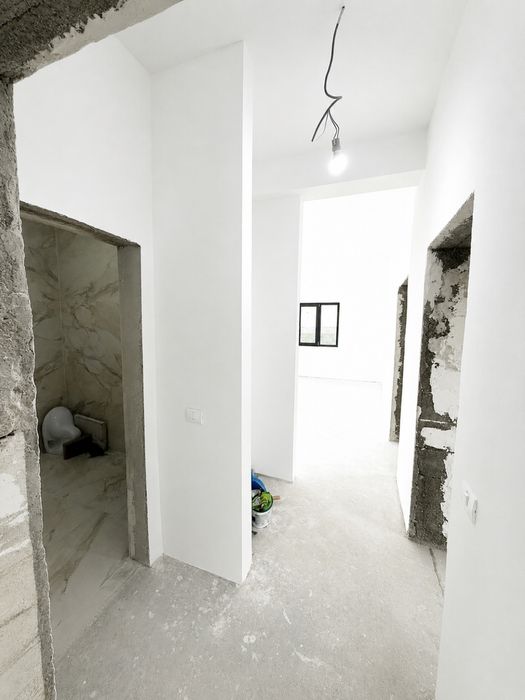 Casa De Vanzare la intrare in Cumpana pe partea stanga