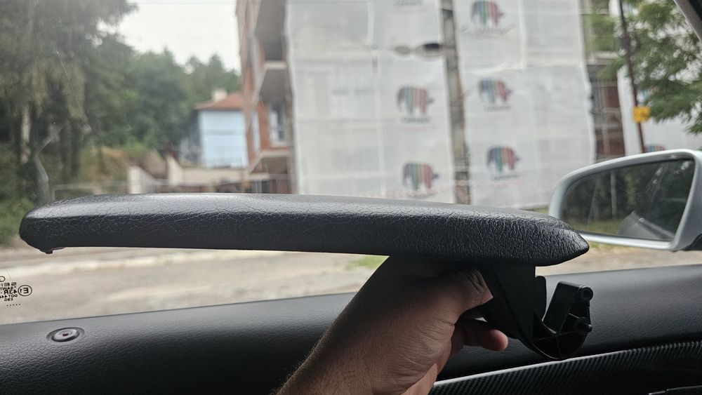 Части Ауди А 4 ,копчета на прозорци,подлакътник,пепелник