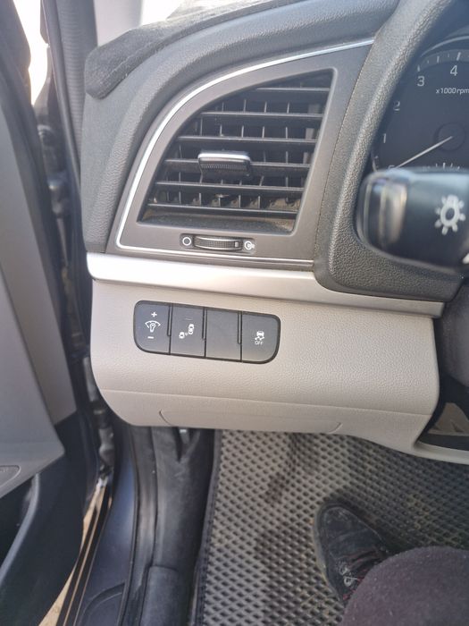 Хюндай Елантра 2017 выпуска Американец