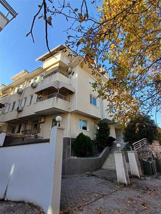 Дава се под наем Многостаен апартамент в Пловдив, Кючук Париж - 98 кв.м за 453.9 € - Снимка #4