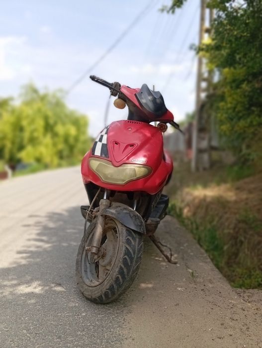 Vând scuter Piaggio 2t 125cc